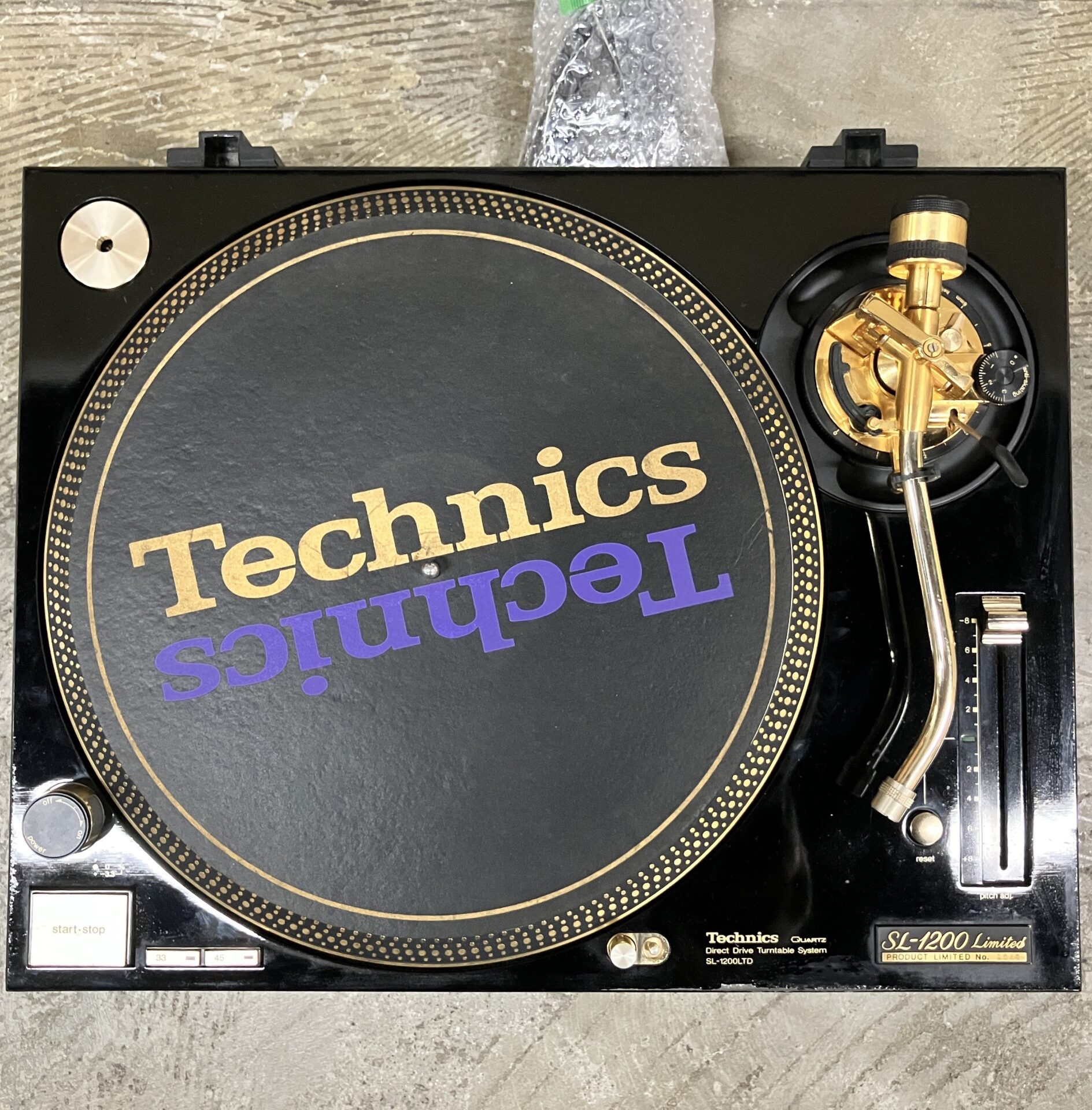 新入荷情報】Technics SL-1200LTDが入荷しました。Technics テクニクス　ターンテーブル２台、ミキサー１台　DJセット。